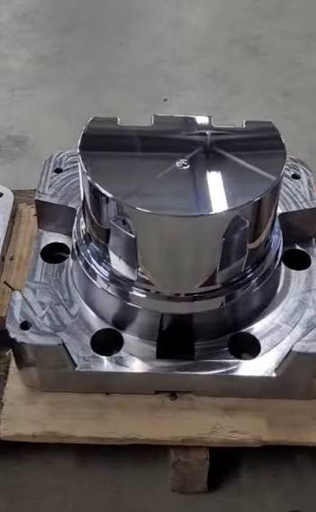 Etching and Polishing Moulds